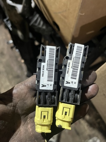 Датчик подушки безопасности 98830AY00A NISSAN