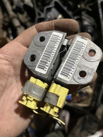 Датчик Айрбег передний 98831CN025 NISSAN