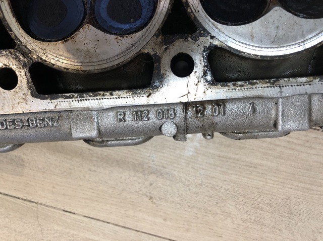 MERCEDES A1120101520 Головка блока цилиндров (ГБЦ) правая в наличии Ровно
