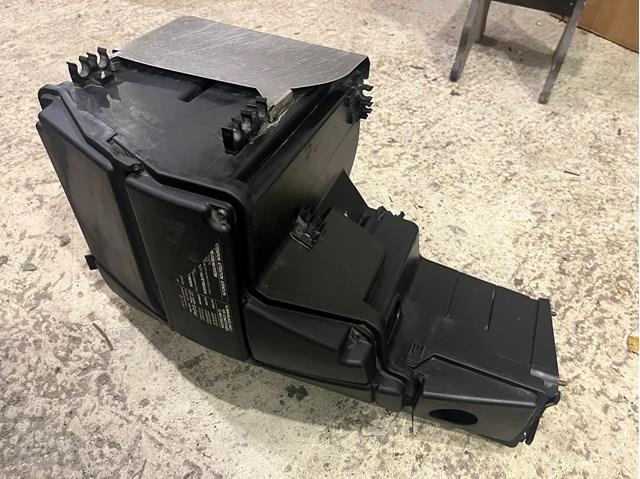 Корпус блока предохранителей A1635400224 MERCEDES