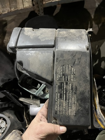 Крышка блока предохранителей A1635400382 MERCEDES