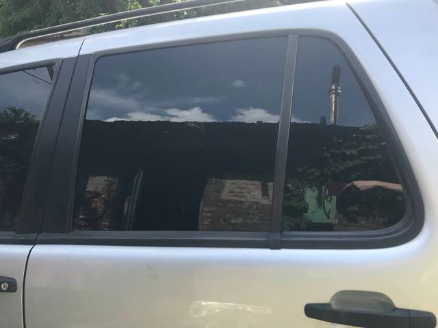 Стекло заднее правое A1637352010 MERCEDES