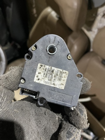Привод заслонки печки A1638200708 MERCEDES