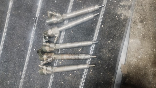 Топливные форсунки A6110700687 MERCEDES