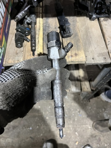 Форсунка впрыска топлива A6130700587 MERCEDES