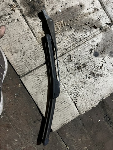 Рычаг-поводок дворника заднего стекла C10067421 MAZDA