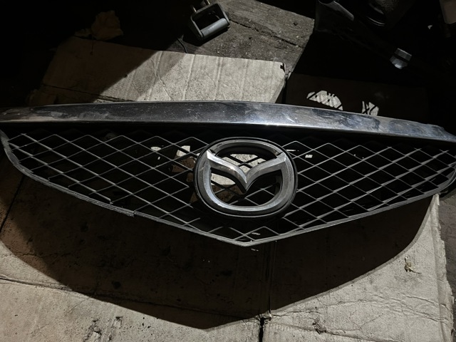 Решетка радиатора C14550710 MAZDA