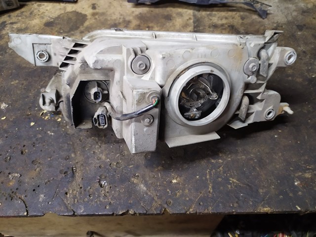 MAZDA CB81510K0A Фара правая в наличии Тернополь