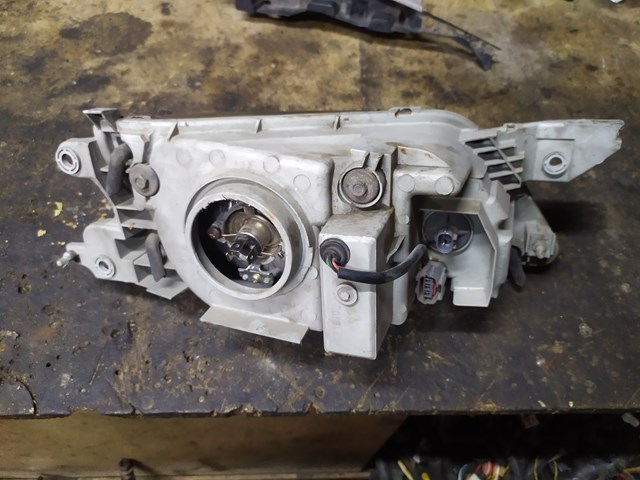 CB81510L0A MAZDA Левая фара купить в Николаев