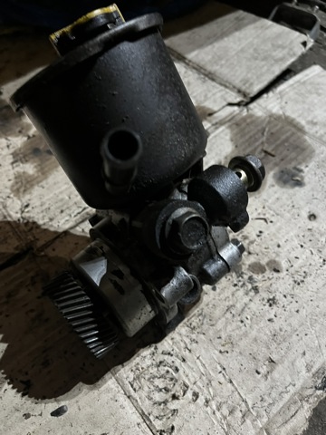 Насос гидравлики CB8732650 MAZDA