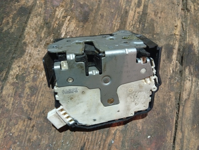 Внутренний дверной замок CWC000081 LAND ROVER