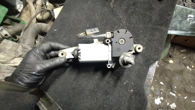 Мотор заднего стеклоочистителя DLB101620 LAND ROVER