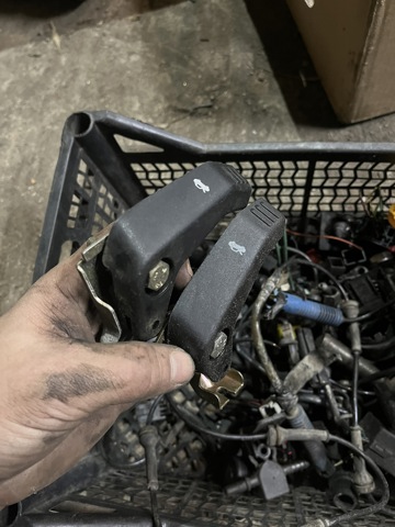 Ручка открытия капота FSC100330 LAND ROVER