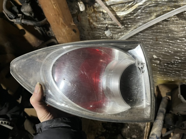 Левый стоп G21B51160B MAZDA