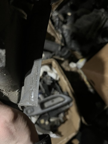 MAZDA G21B51170B Фонарь задний правый внешний в наличии Житомир