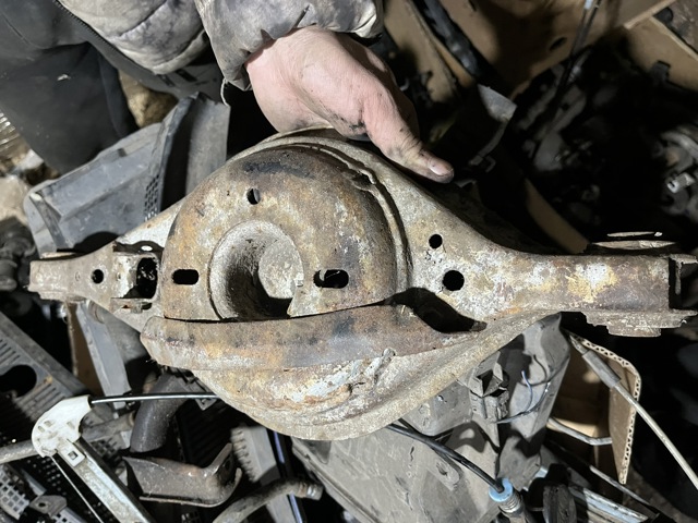 Рычаг задней подвески нижний, правый G26A28300A MAZDA