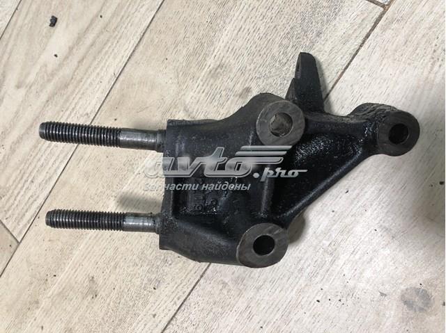 GJ5F39030 MAZDA Кронштейн подушки (опоры) двигателя правой купить в Одесса