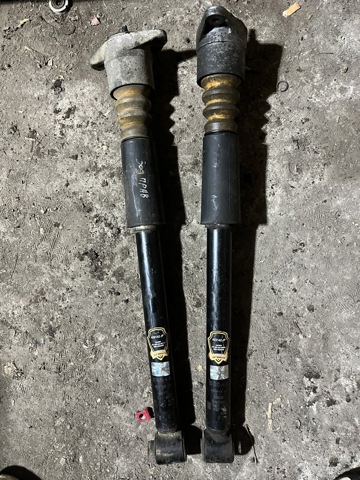 Амортизатор задней подвески JZW513025AA VAG