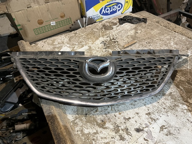 Решетка радиатора L16550710E MAZDA