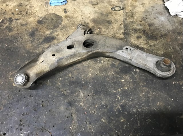 LC6234300C MAZDA Рычаг передней подвески нижний правый купить в Тернополь