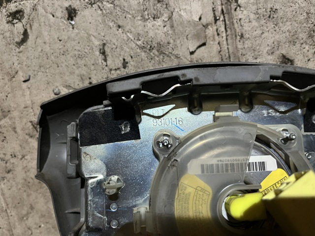 MAZDA LC6357K00A05 Подушка безопасности (AIRBAG) водительская в наличии Ровно