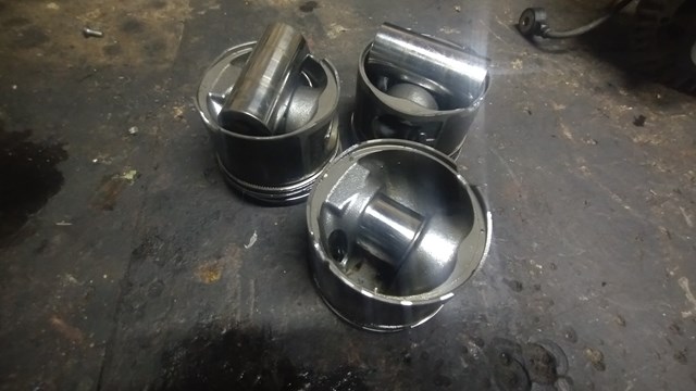 Поршень в сборе LFL000560L LAND ROVER
