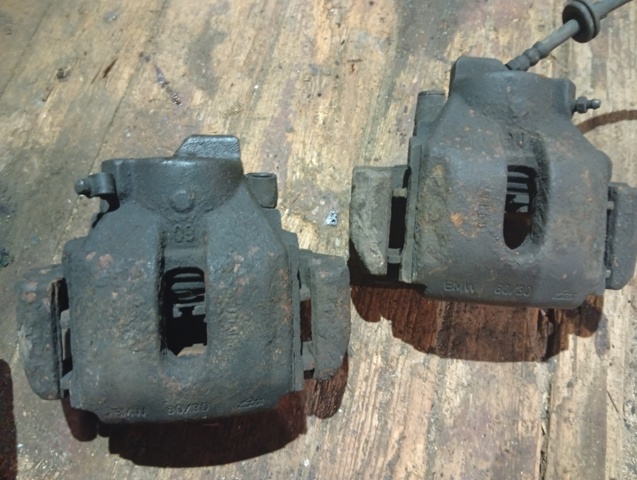 Суппорт тормозной передний левый LR005948 LAND ROVER