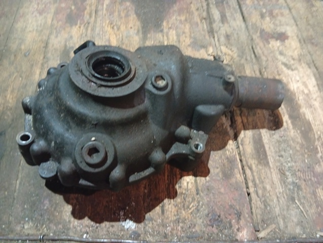 LR007037 LAND ROVER Передний редуктор купить в Киев