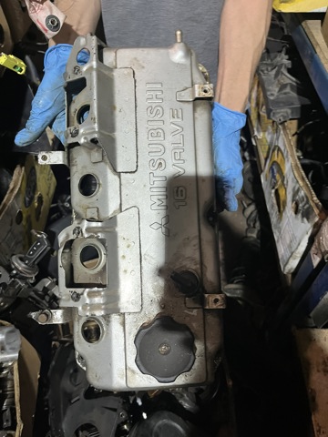 Крышка маслозаливной горловины MD132260 MITSUBISHI
