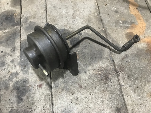 Клапан турбины MD188695 MITSUBISHI