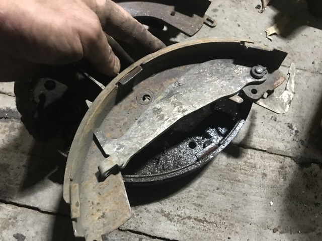 MN102643 Задние барабанные колодки купить Одесса