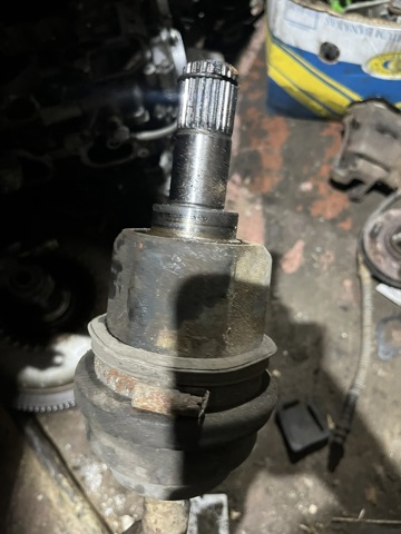 MITSUBISHI MN147114 Полуось (привод) передняя левая в наличии Сумы