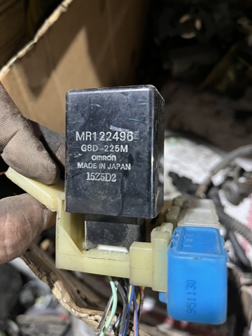 Реле фары MR122496 MITSUBISHI
