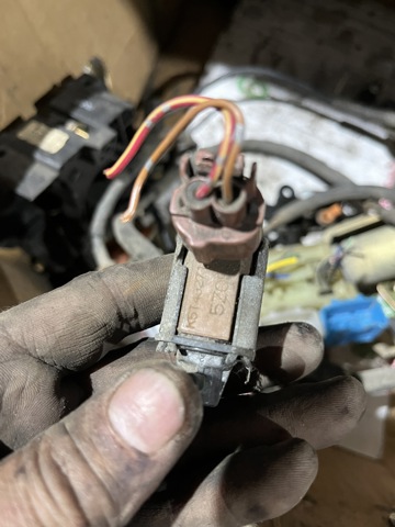 Клапан соленоид регулирования заслонки EGR MR127520 MITSUBISHI