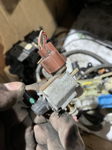 MITSUBISHI MR127520 Клапан соленоид регулирования заслонки EGR в наличии Черновцы