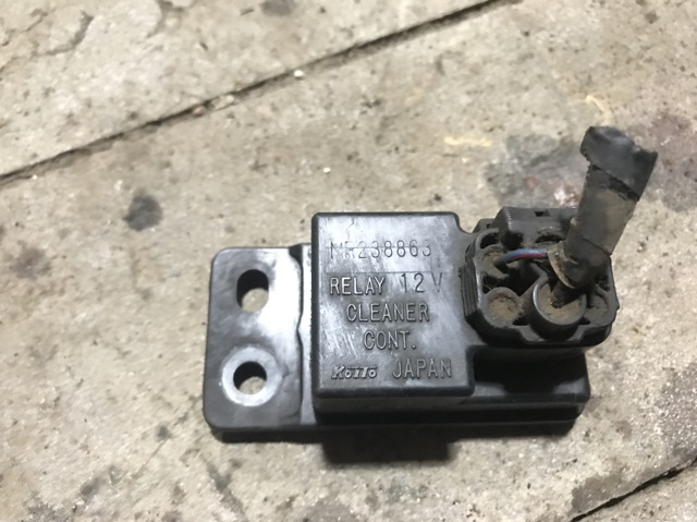 Реле омывателя фар MR238863 MITSUBISHI