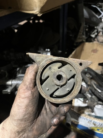 Гидроопора двигателя задняя MR297256 MITSUBISHI