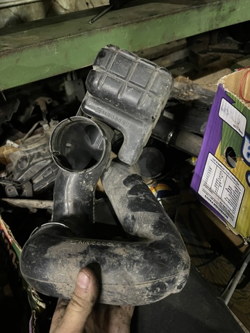 Воздухозаборник MR355692 MITSUBISHI