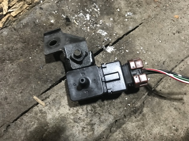 MITSUBISHI MR577031 Датчик давления наддува в наличии Каменское