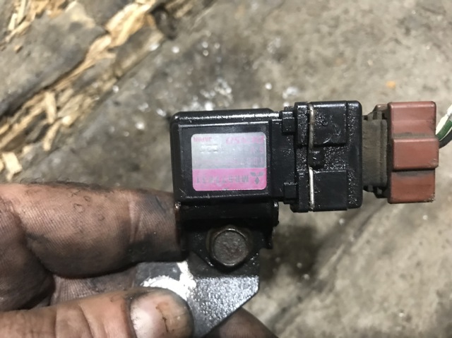 MITSUBISHI MR577031 Датчик давления наддува в наличии Харьков