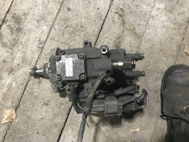 MR577077 MITSUBISHI Насос топливный высокого давления (ТНВД) купить в Кривой Рог