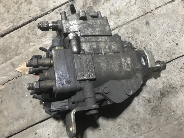 Насос топливный высокого давления (ТНВД) MR577077 MITSUBISHI