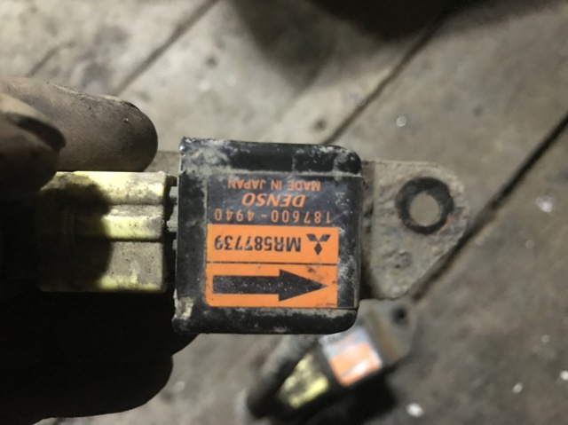 Датчик подушки безопасности MR587739 MITSUBISHI