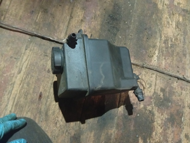 Расширительный бачок охлаждения PCF000030 LAND ROVER