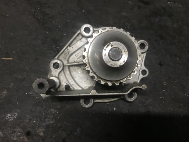 Насос охлаждения PEB10051 LAND ROVER