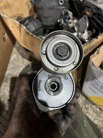 Натяжная планка поликлинового ремня PQG100230L LAND ROVER