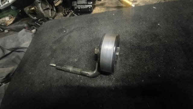 LAND ROVER PQG100330L Натяжной ролик в наличии Житомир