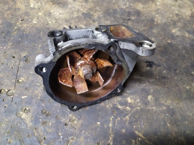 RF2A15100B MAZDA Помпа купить в Павлоград