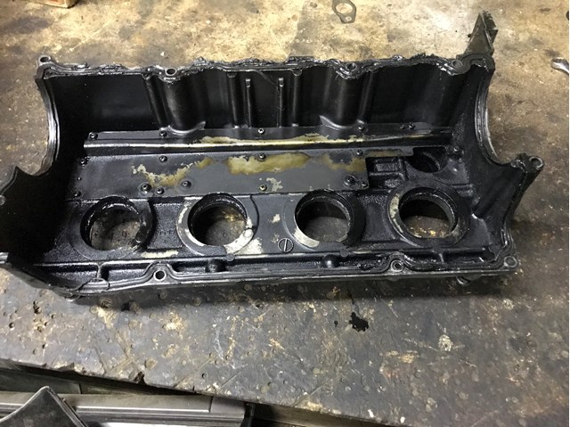 MAZDA RF5C10220 Клапанная крышка в наличии Винница