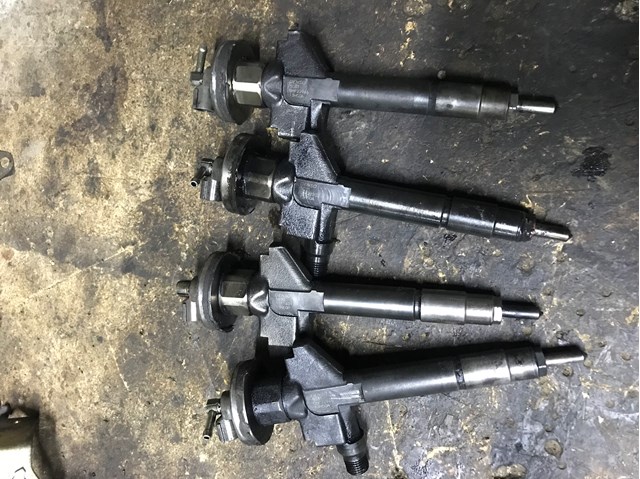 Клапанная форсунка RF5C13H50B MAZDA